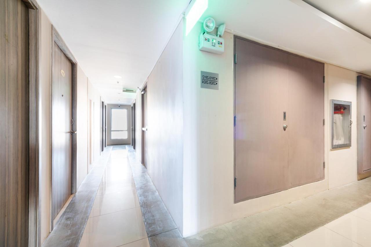 OYO 474 Urbandeca Tower 316 - Nizami Condotel Mandaluyong Esterno foto