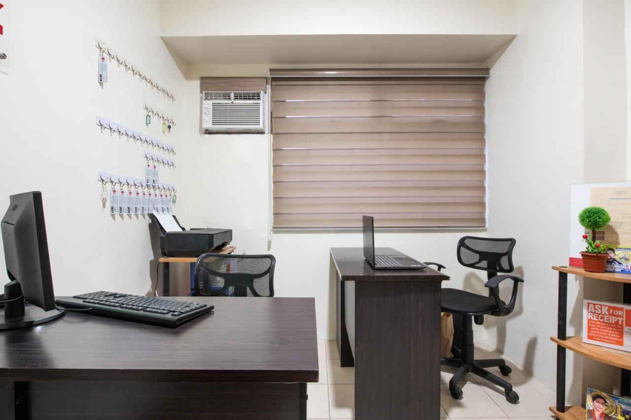 OYO 474 Urbandeca Tower 316 - Nizami Condotel Mandaluyong Esterno foto