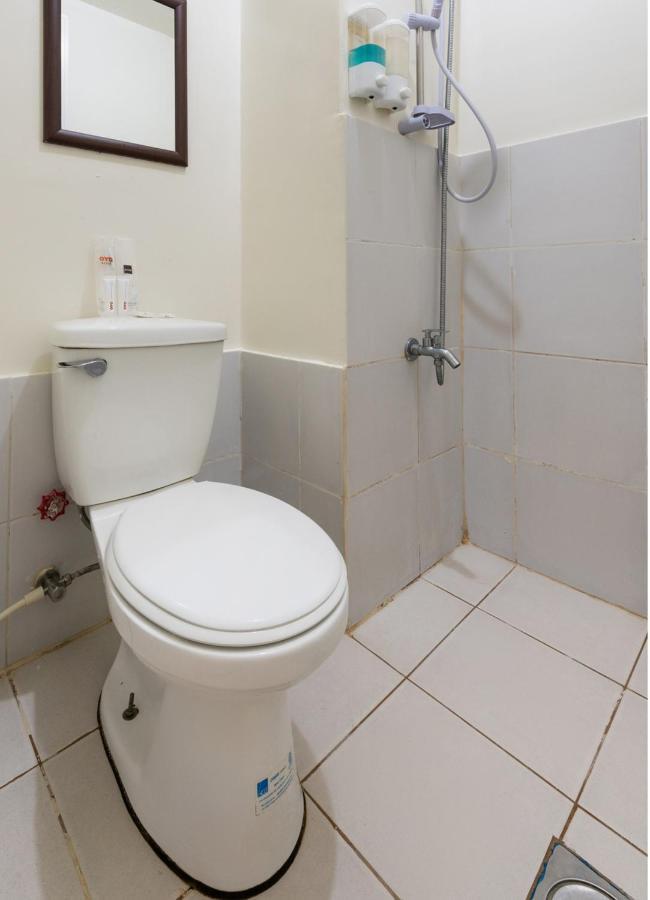 OYO 474 Urbandeca Tower 316 - Nizami Condotel Mandaluyong Esterno foto
